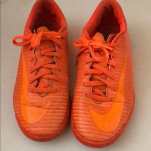 Boys indoor soccer shoes